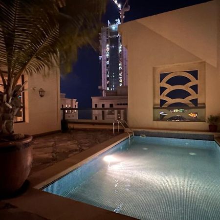Hostel Neyar Beach Vibes - The Penthouse Dubai Exterior foto