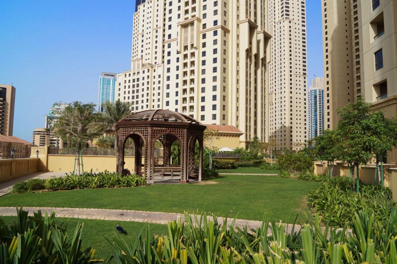 Hostel Neyar Beach Vibes - The Penthouse Dubai Exterior foto